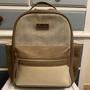 Itzy ritzy backpack diaper bag